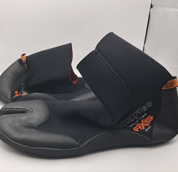 Men's Black Swim Shoes - Picture 1 of 5